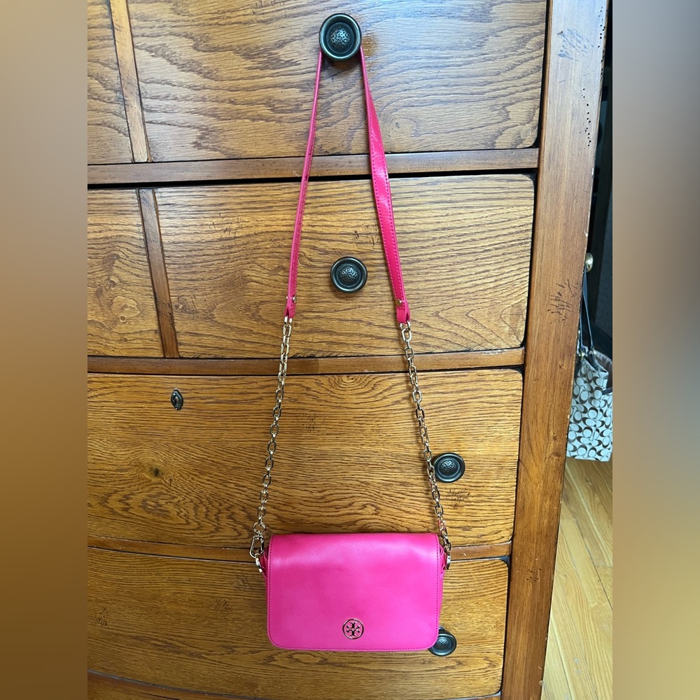 Tory Burch Pink Saffiano Robinson Chain Mini Crossbody Bag - Picture 11 of 13